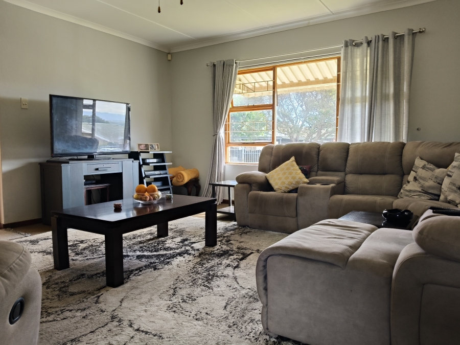 3 Bedroom Property for Sale in Wavecrest Eastern Cape